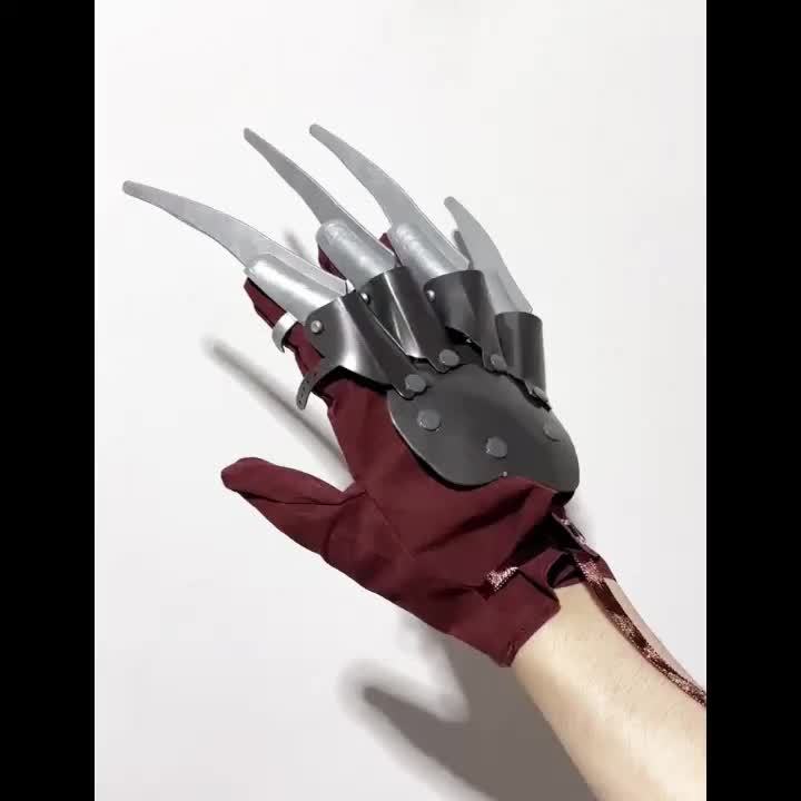 Garras de Pelicula de Terror
